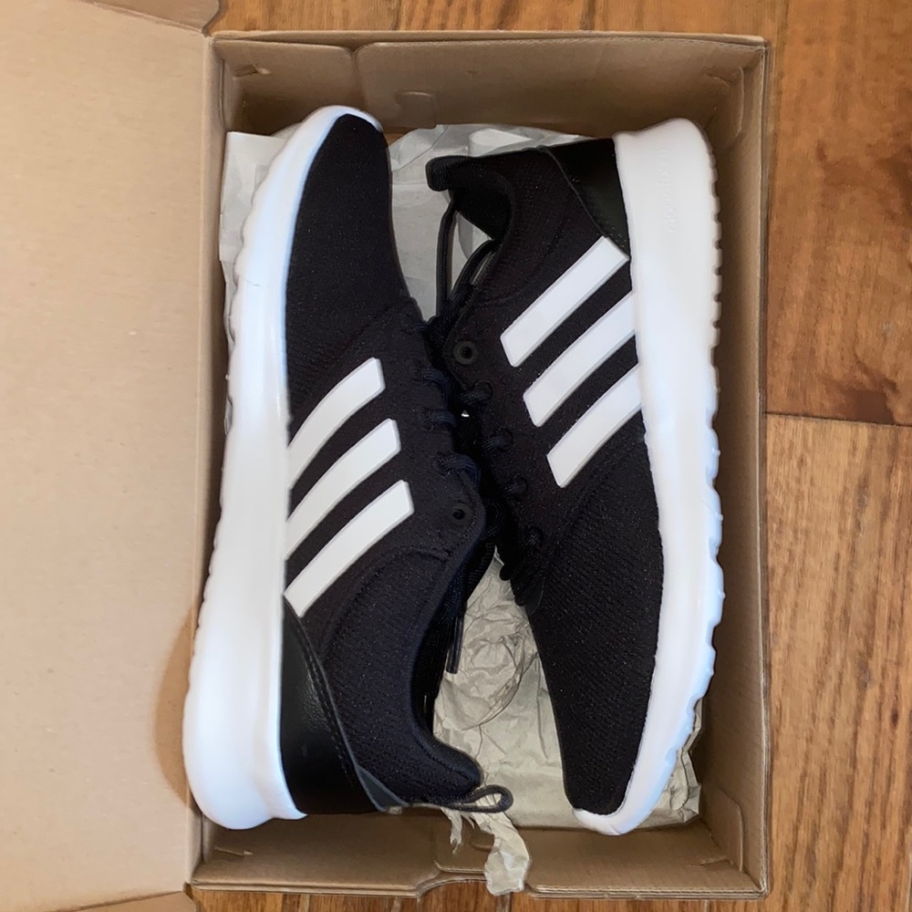 QT Racer 2.0 Adidas Black running sneaker